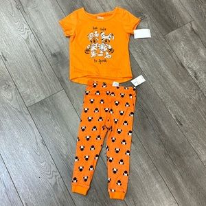 Disney Minnie Mouse size 2t orange and black pajama set new